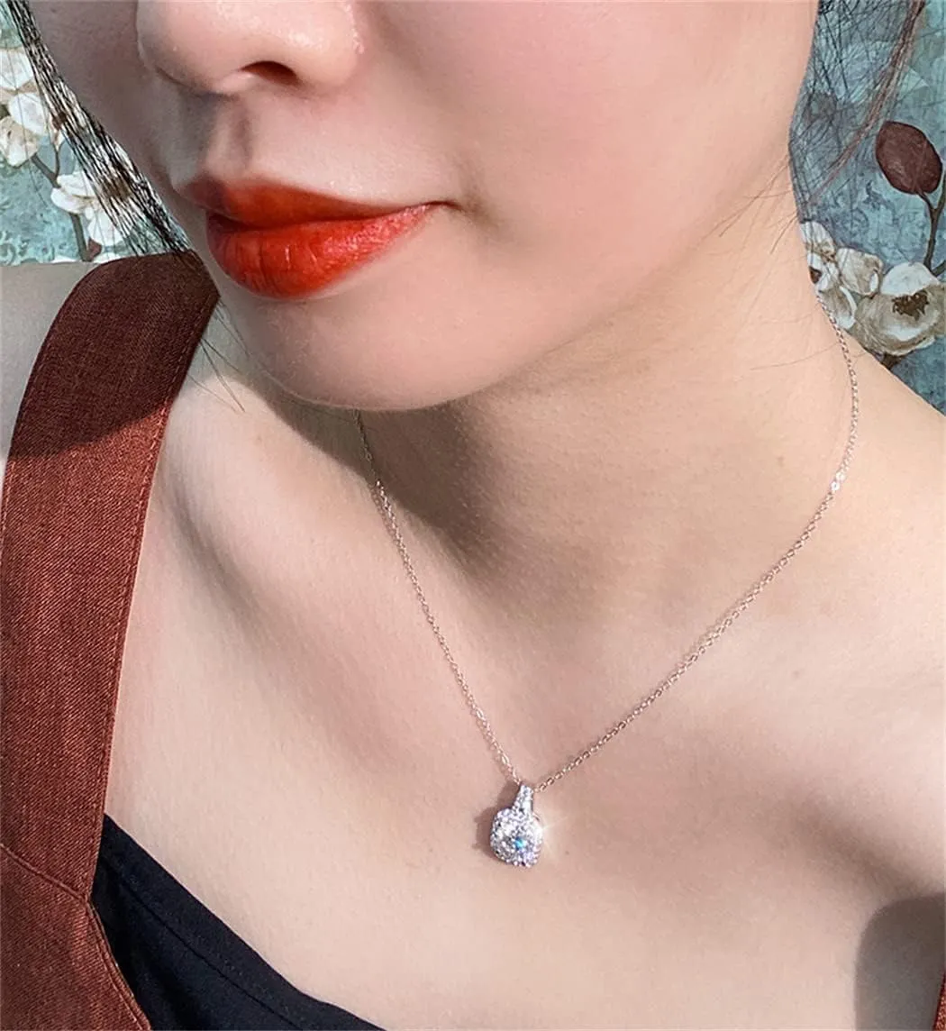 14K Gold Plated Heart Diamond Necklace Sparkle Solitaire Pendant Halo Necklace for Women Classic Luxury Love Clavicle Neckband Valentine's Day Gift