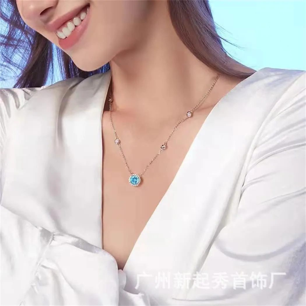 14K Gold Plated Heart Diamond Necklace Sparkle Solitaire Pendant Halo Necklace for Women Classic Luxury Love Clavicle Neckband Valentine's Day Gift