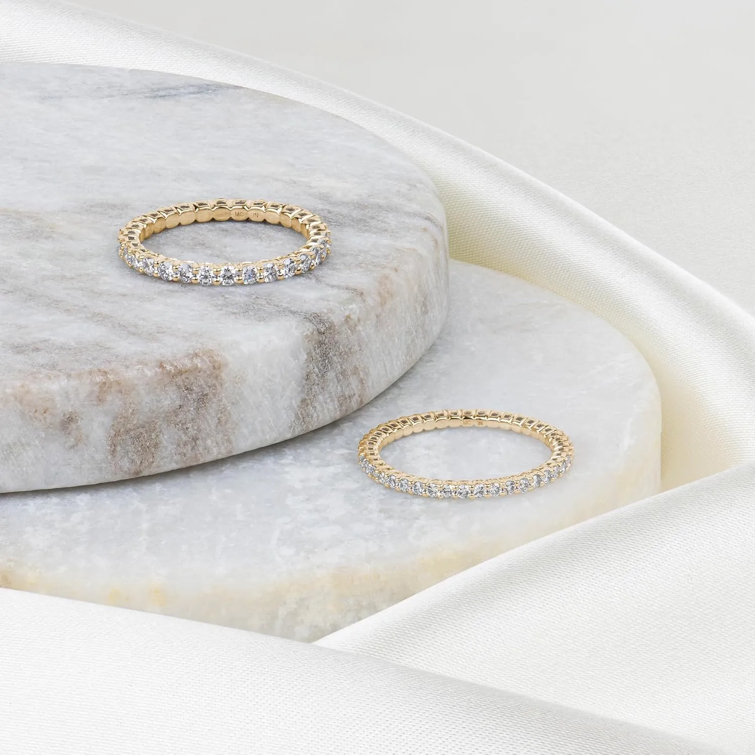 Amazon Essentials IGI Certified Lab Grown Diamond Eternity Band in Solid 14k Gold (VS1-VS2 Clarity, G-H Color) - Eternity Ring - Stackable Rings for Women
