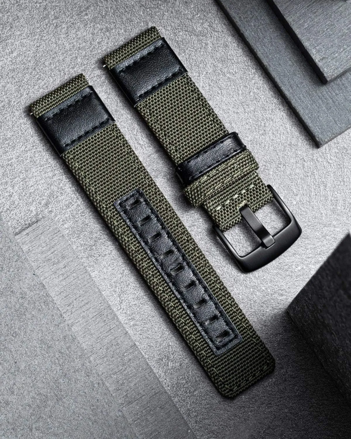 BINLUN Watch Bands Classic Canvas Fabric with Genuine Leather Hybrid Watch Straps Replacement Wristband with Black buckle in 4 sizes(18/20/22/24mm) 6 Colors (Brown Green Black Blue Khaki Red Grey)