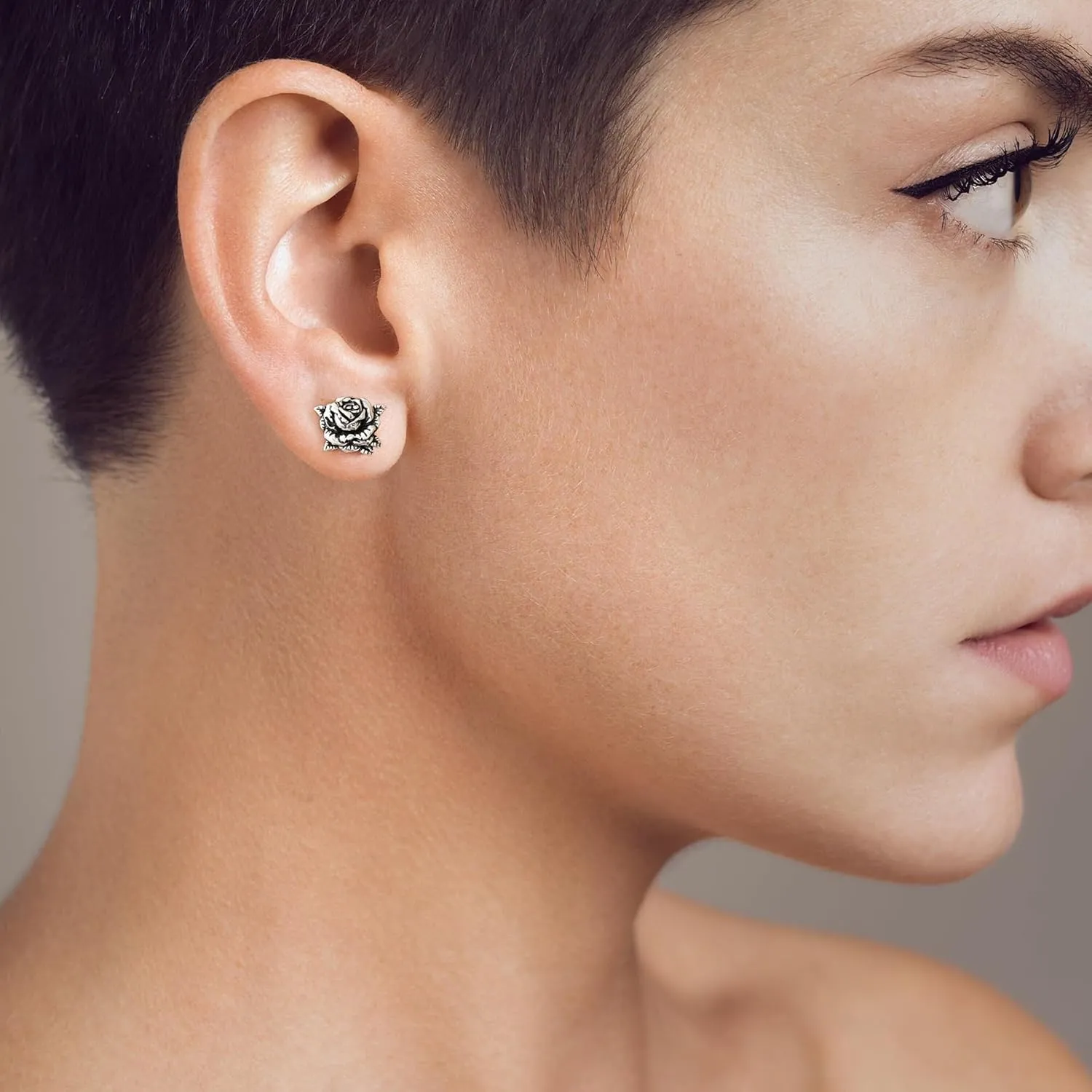 CHIC & ARTSY Sterling Silver Flower Stud Earrings - Dainty, Hypoallergenic Mothers Day Earrings