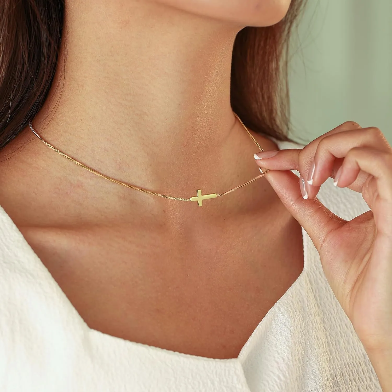 Cross Necklace for Women, Dainty 14K Gold Plated Cross Pendant Small Cross Choker Cute Gold Necklaces for Women Trendy Faith Jewelry