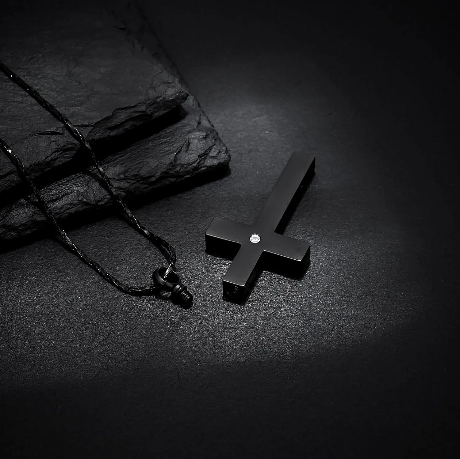 Crystal Cross Necklace for Ashes Stainless Steel Keepsake Cremation Jewelry Religious Cross Memorial Urn Necklace for Pet Human Ashes Gifts