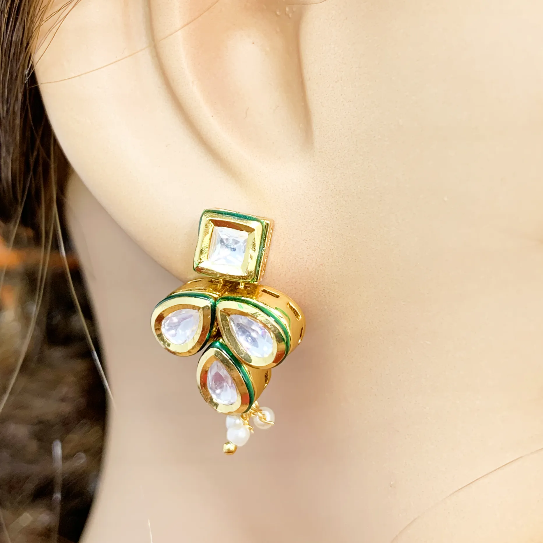 Designer Gold Plated Kundan Pendant Set