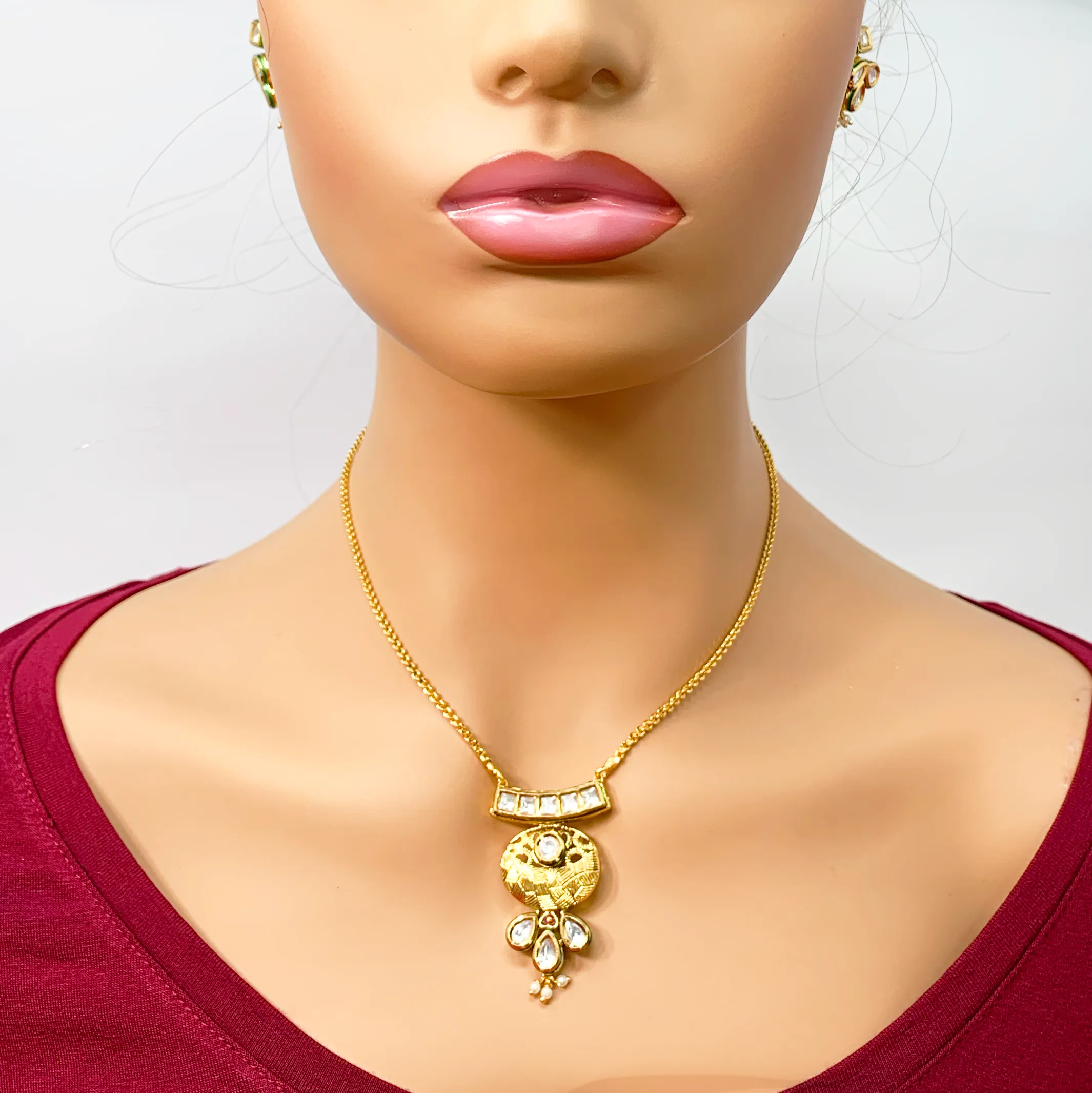 Designer Gold Plated Kundan Pendant Set