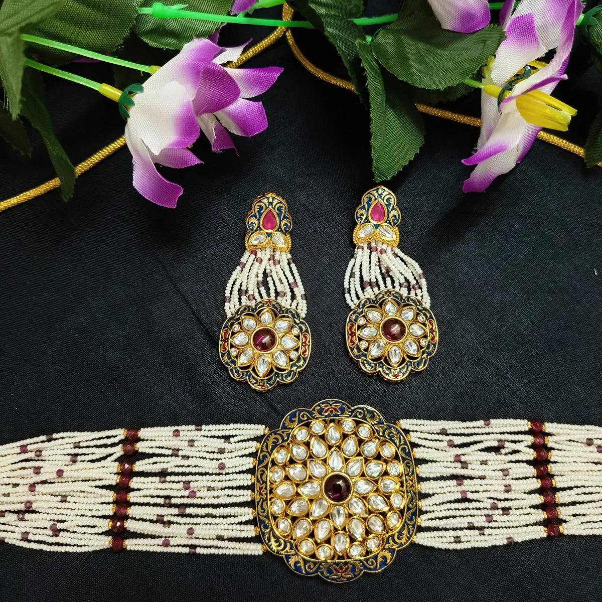 Designer Gold Plated Royal Kundan & Choker Style Necklace With Earrings (D396)