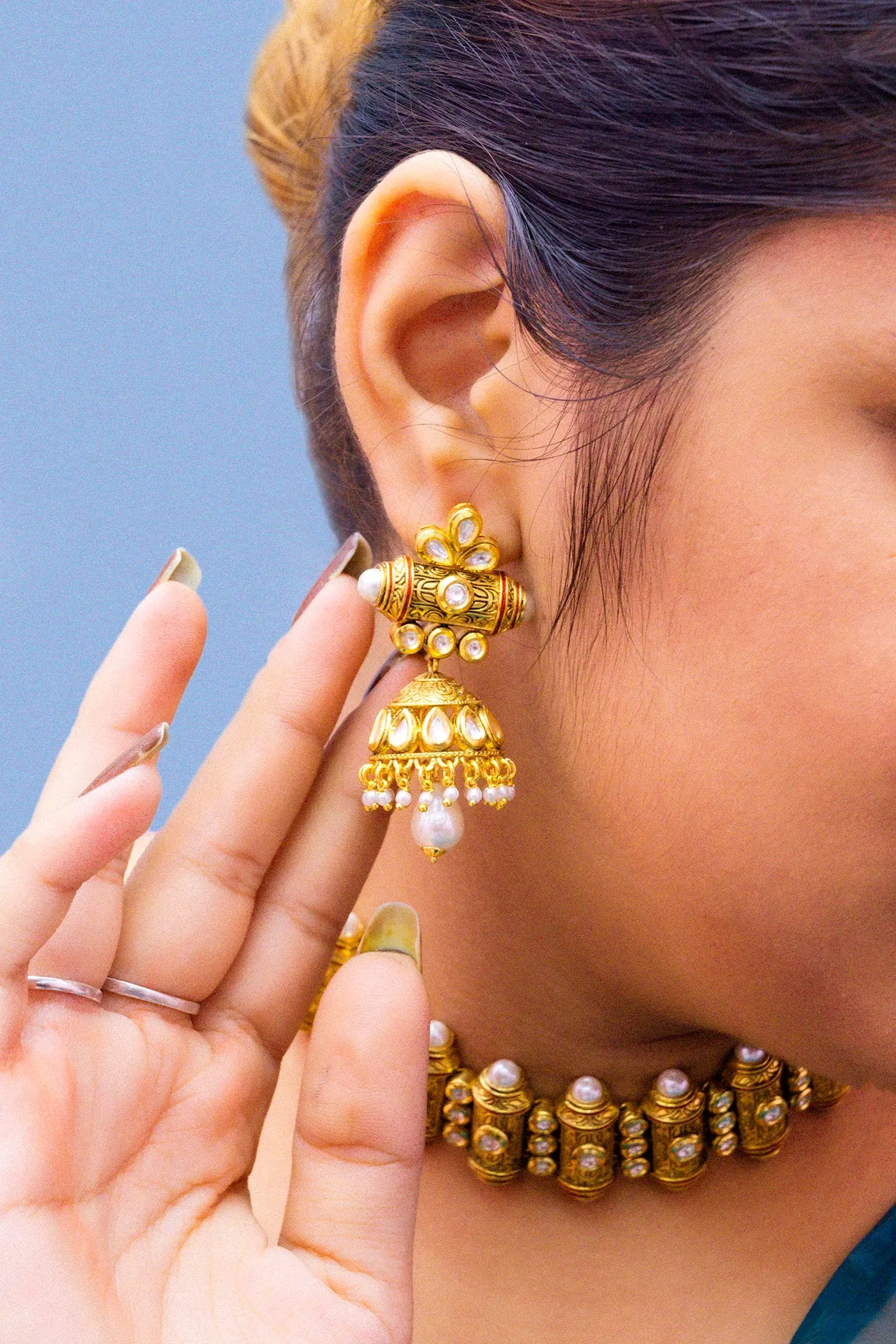 Designer Gold Plated Royal Kundan Choker Style Necklace with Earrings (D885)