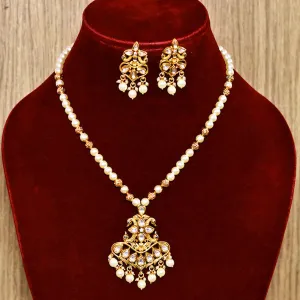 Designer Gold Plated Royal Kundan Pendant Set (D586)