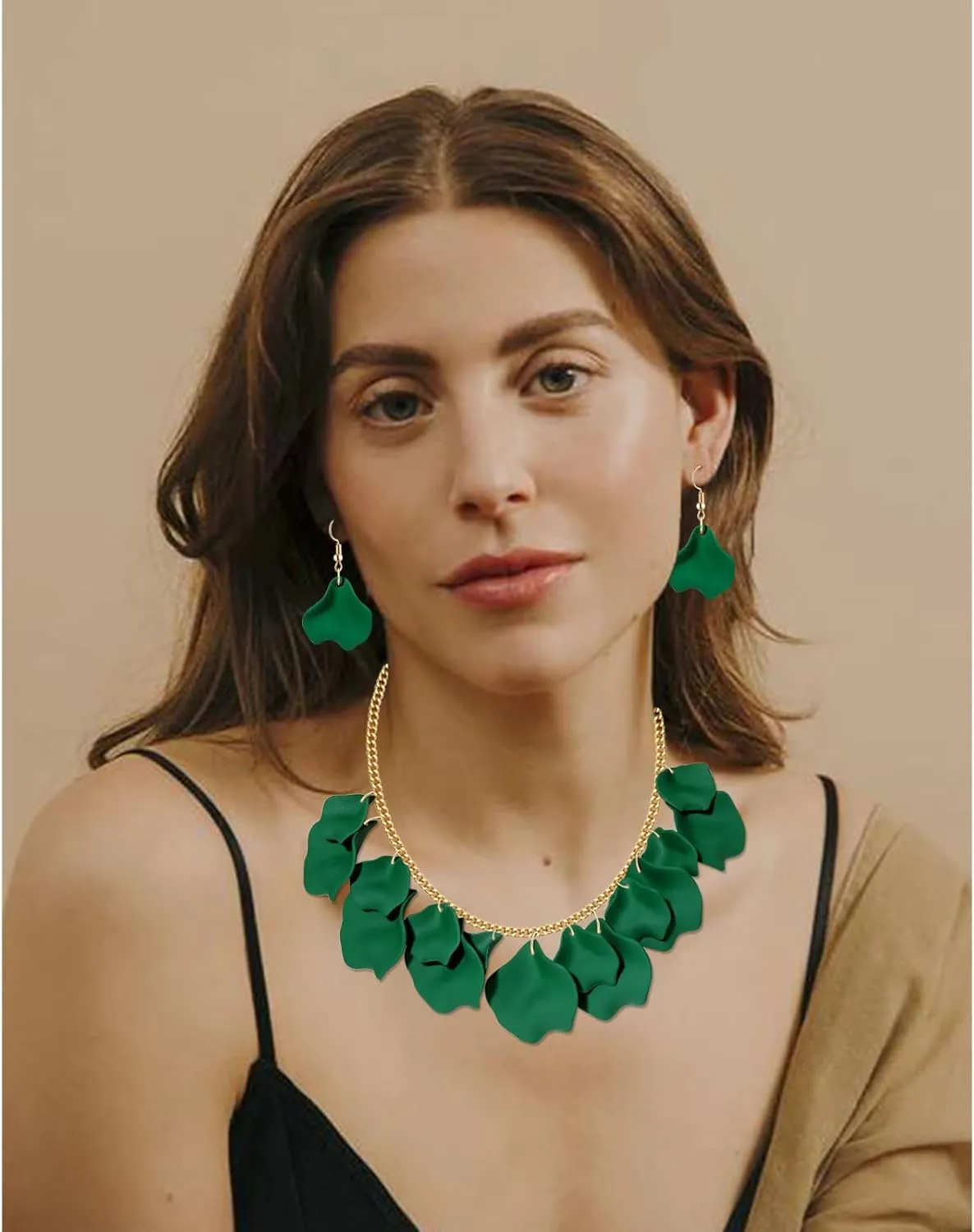 FAERLIIRY Flower Petal Necklace Earrings Set Layered Statement Necklace Beaded Necklace Jewelry Set for Women Summer Necklace Earrings