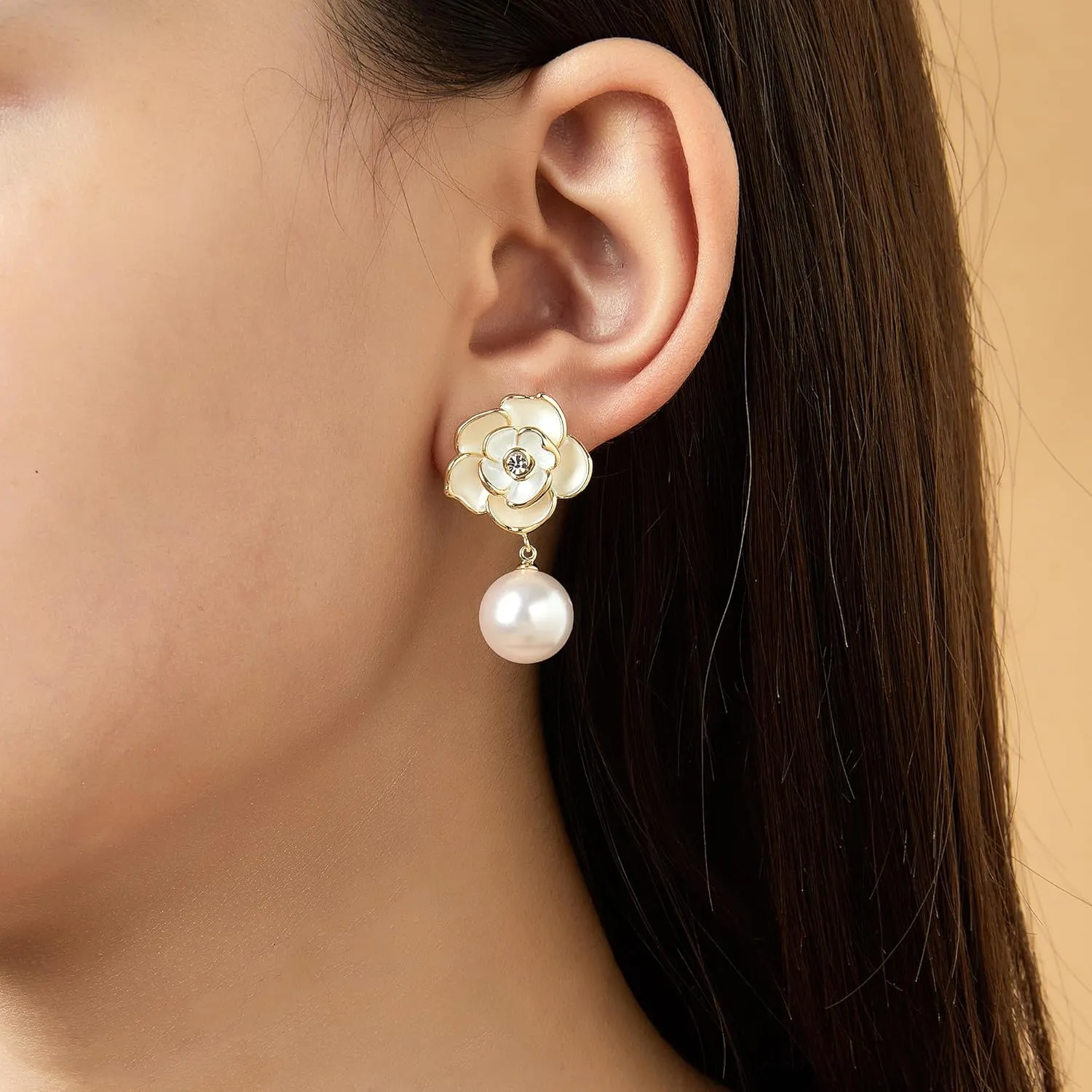 Gold Pearl Dangle Earrings for Women, Trendy Vintage Statement Flower Heart Drop Earrings Lightweight Hypoallergenic Jewelry for Her