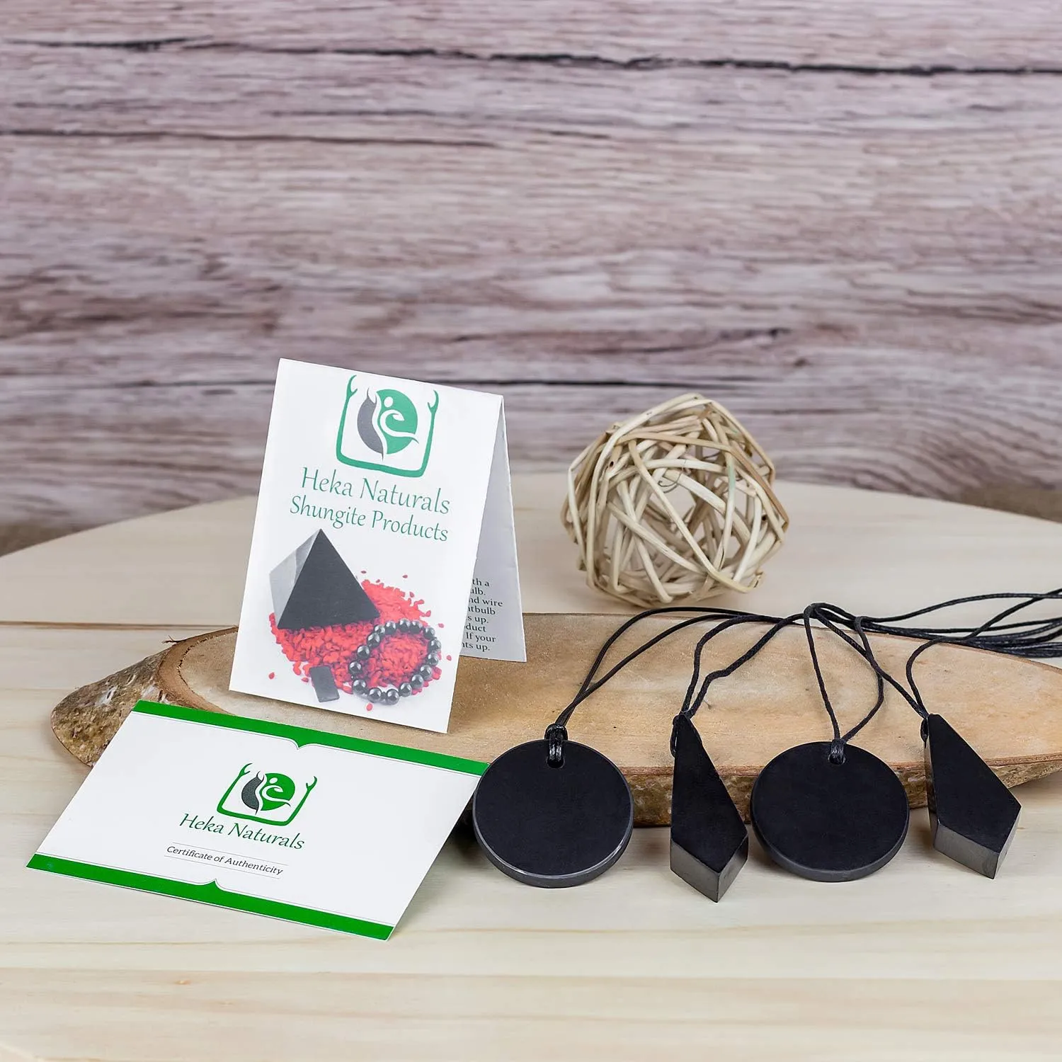 Heka Naturals Shungite Crystal Necklace Pendant Set - Spiritual Jewellery & Chakra Necklace - Trendy Jewellery Healing Crystals Black Necklace for Negative Energy Protection