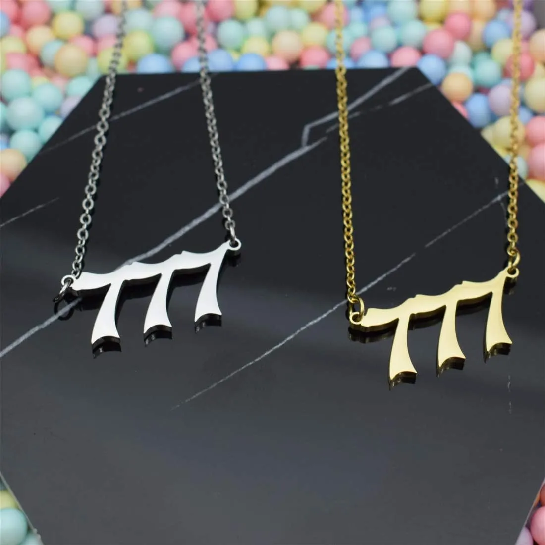 HUTINICE Angel Number Necklace, 18K Gold Plated Dainty 111 222 333 444 555 666 777 888 999 Pendants Choker Necklace For Women Numerology Minimalist Jewelry
