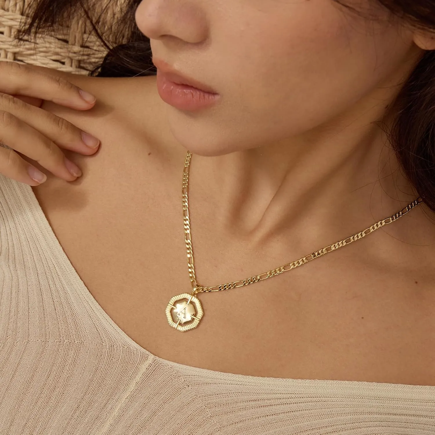 Initial Necklace for Women, 14k Gold Plated letter Necklace Dainty Gold Octagonal Necklace Figaro Chain Name Necklace Personalized Initial Octagonal Pendant Necklace for Women Trendy Gold Jewelry