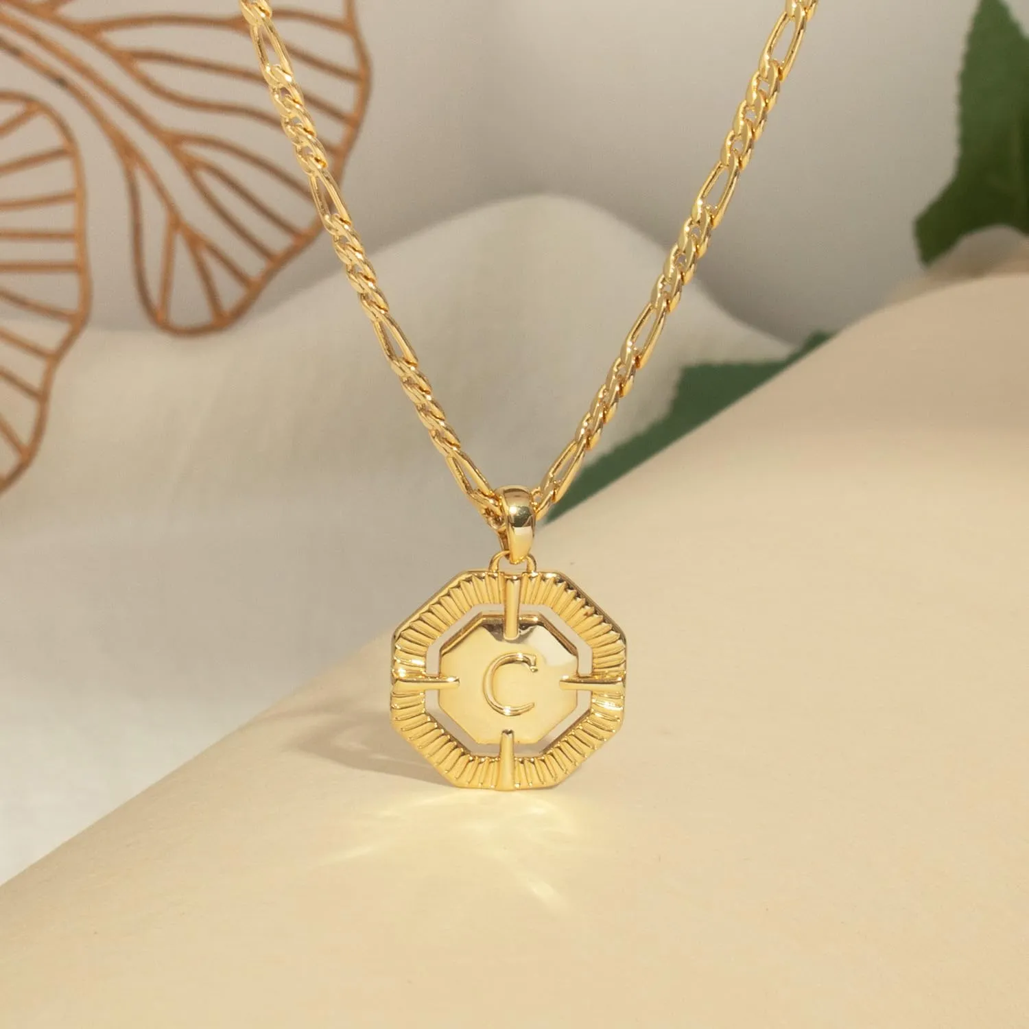 Initial Necklace for Women, 14k Gold Plated letter Necklace Dainty Gold Octagonal Necklace Figaro Chain Name Necklace Personalized Initial Octagonal Pendant Necklace for Women Trendy Gold Jewelry