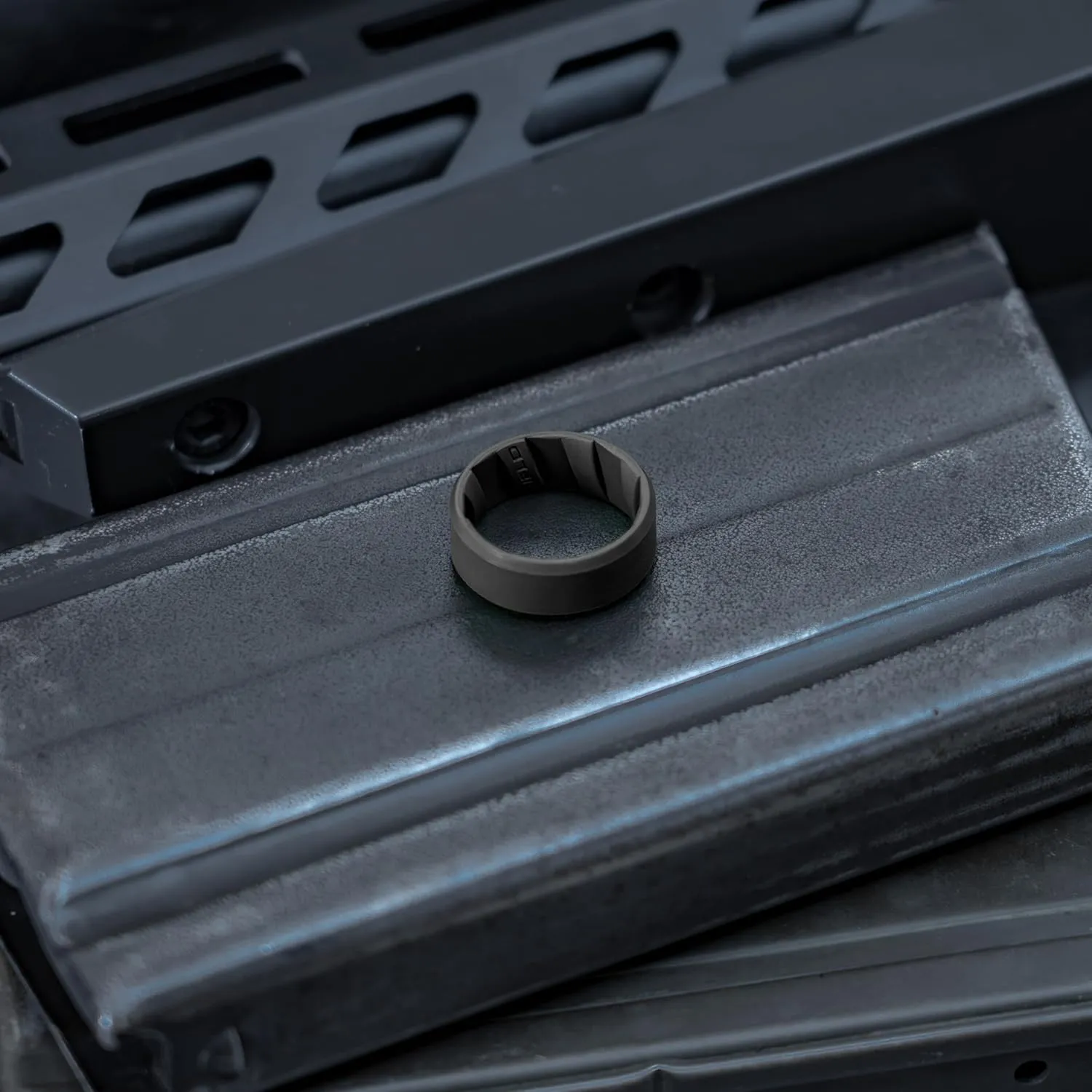 Men's Tactical Silicone Rings, 9mm Wide 2.5mm Thick Rubber Wedding Bands for Him, Breathable Working Man's Performance Ring