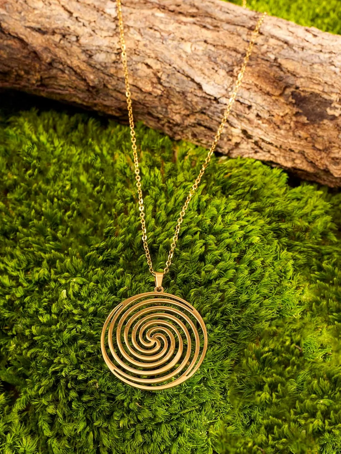 MINACHI Gold Plated Stainless Steel Geometric Pendant Chain Necklace, Vintage Fashion Statement Jewelry Gift for Women