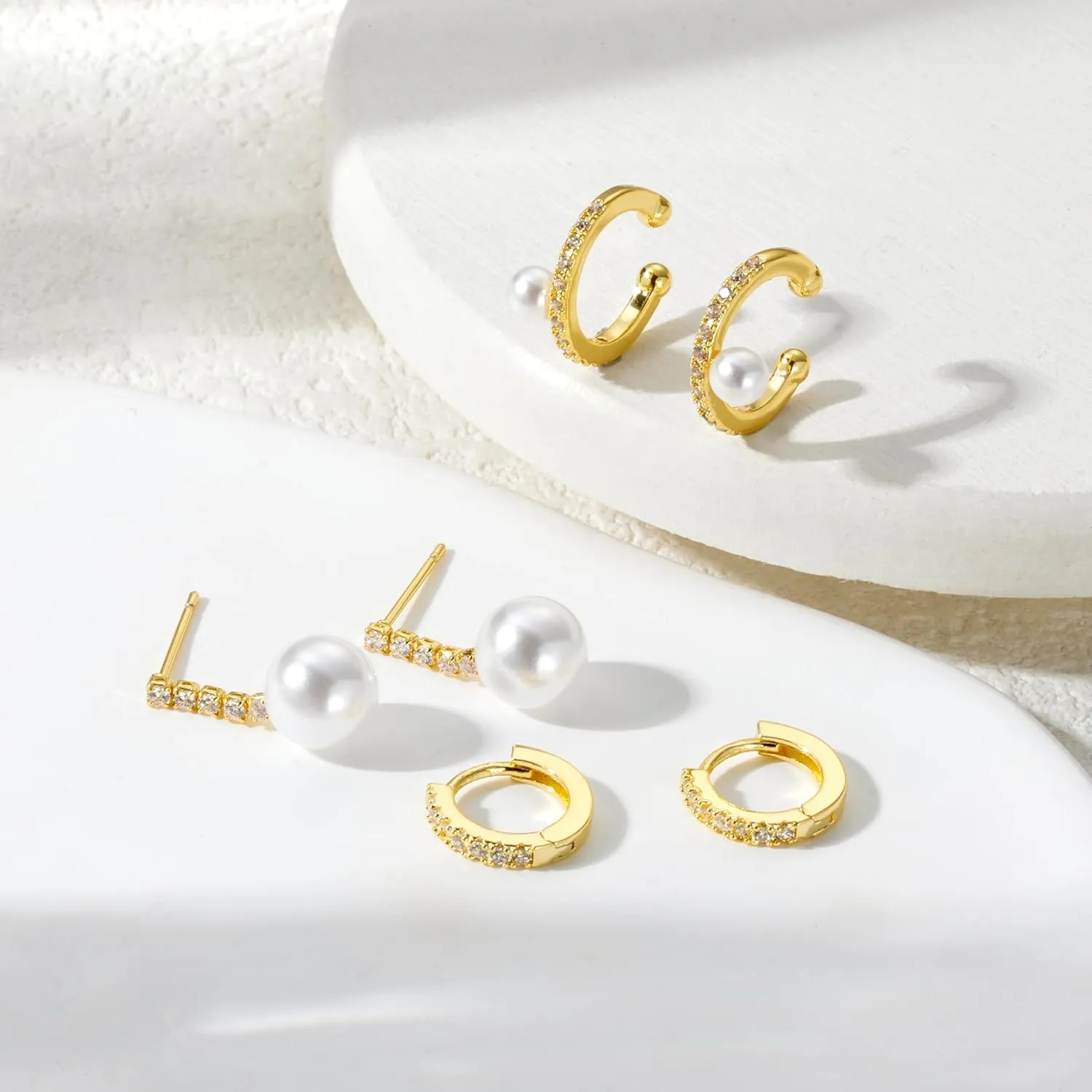 Pearl Earrings for Women, Trendy Pearl Ear Cuff Earring Set 14K Gold Plated Hypoallergenic Cartilage Earrings Small Gold Drop Hoop Huggie Earrings Diamond Stud Earrings Piercing Jewelry Gift