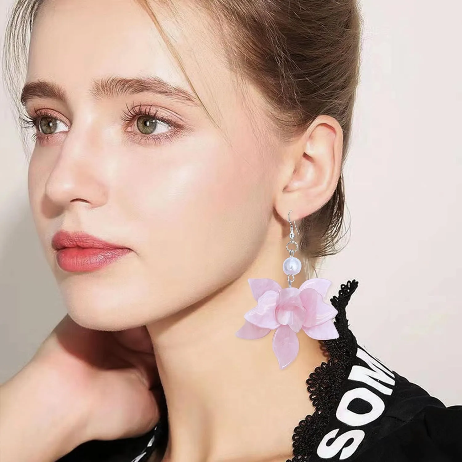 Resin Acrylic Pearl Flower Dangle Earrings for Women Bohemian Large Flower Petal Drop Earrings Statement Floral Jewelry