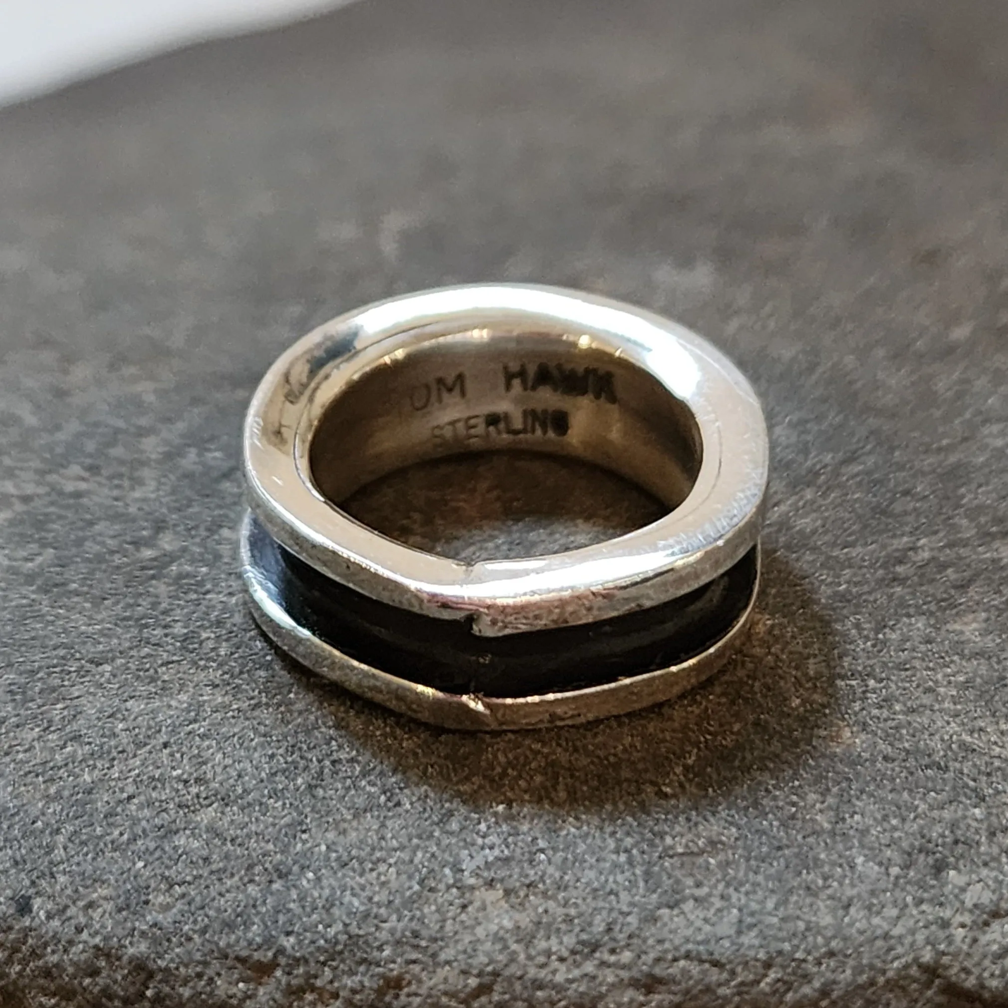 Striking Navajo Band - Size 4.5