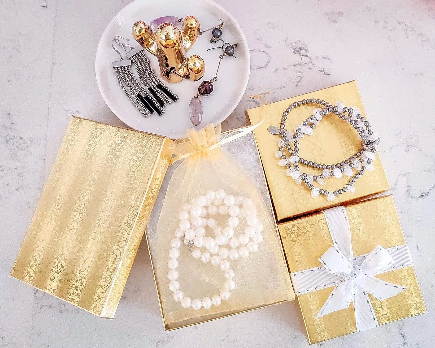 TheDisplayGuys - 100-Pack #32 Cotton Filled Cardboard Paper Jewelry Boxes Gift Case - Gold Foil (3.3" x 2.3" x 1.0") - for Shipping or Storage