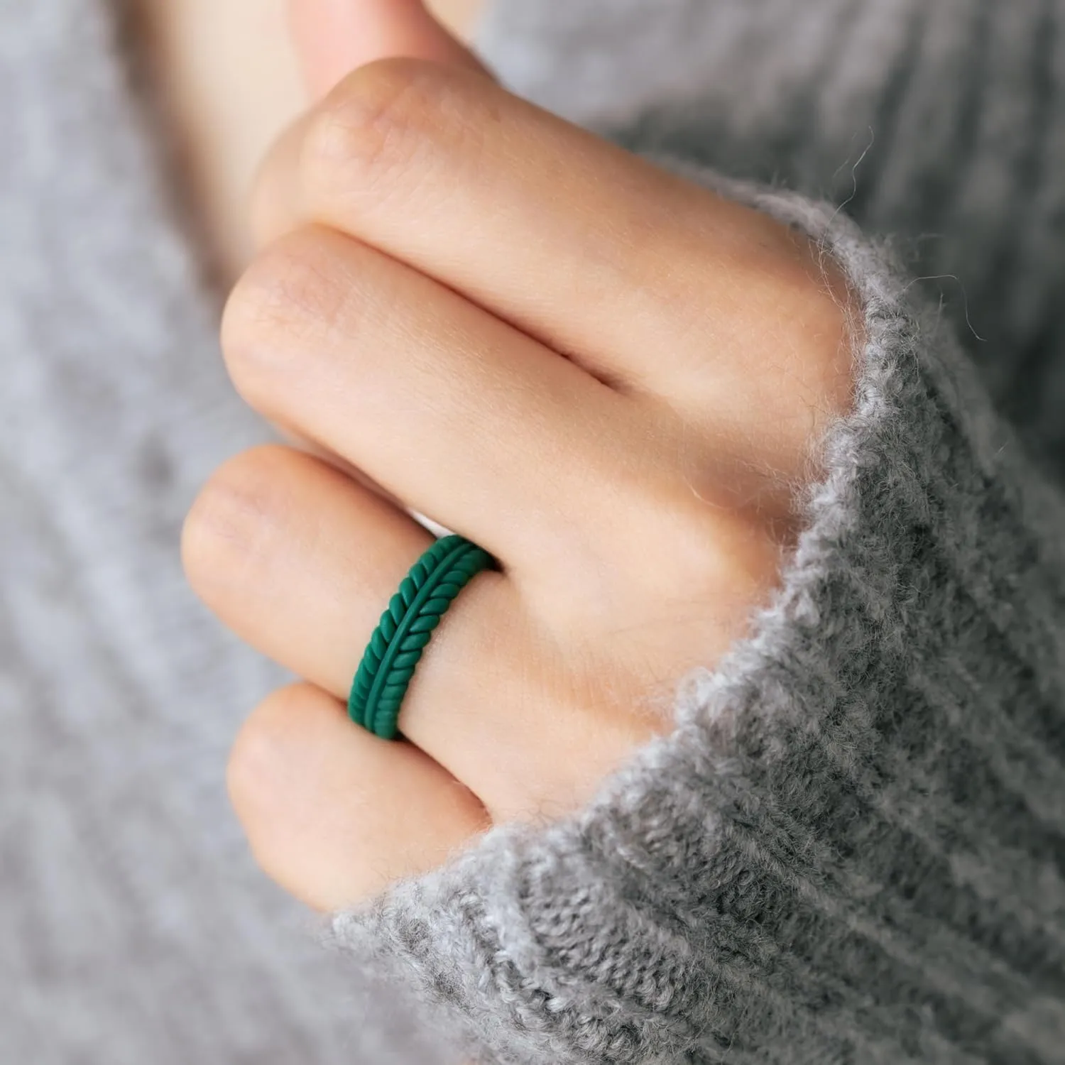 ThunderFit Silicone Wedding Rings for Women, Braided Pattern Engagement Bands 4.6mm Wide 2.2mm Thick - 1/8/9 Variety Multipack