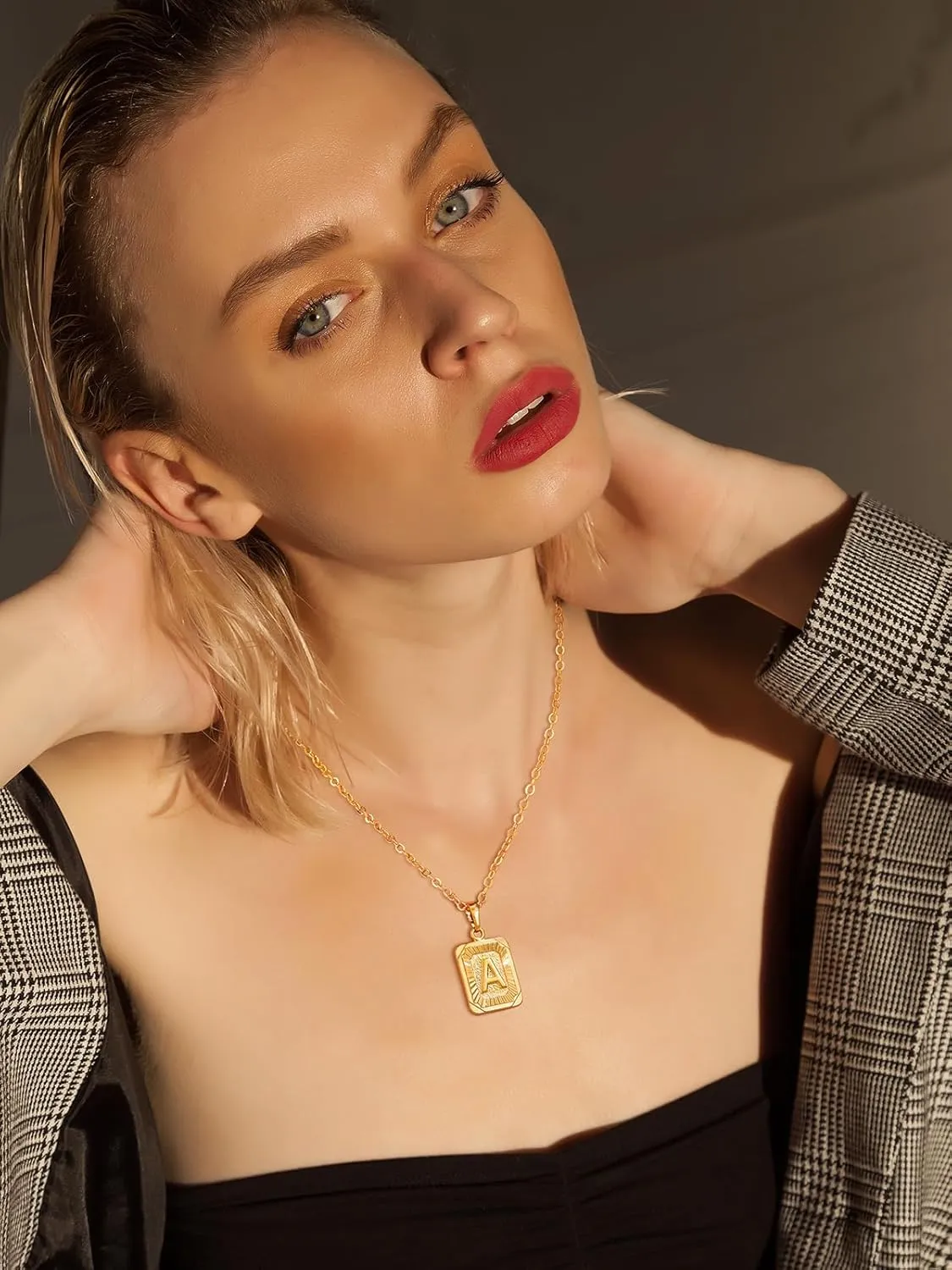 U7 Monogram Necklace A-Z 26 Letters Pendants 18K Gold/Platinum Plated Square Capital Initial Necklaces for Women Men, Resizable Chain 20"-22"