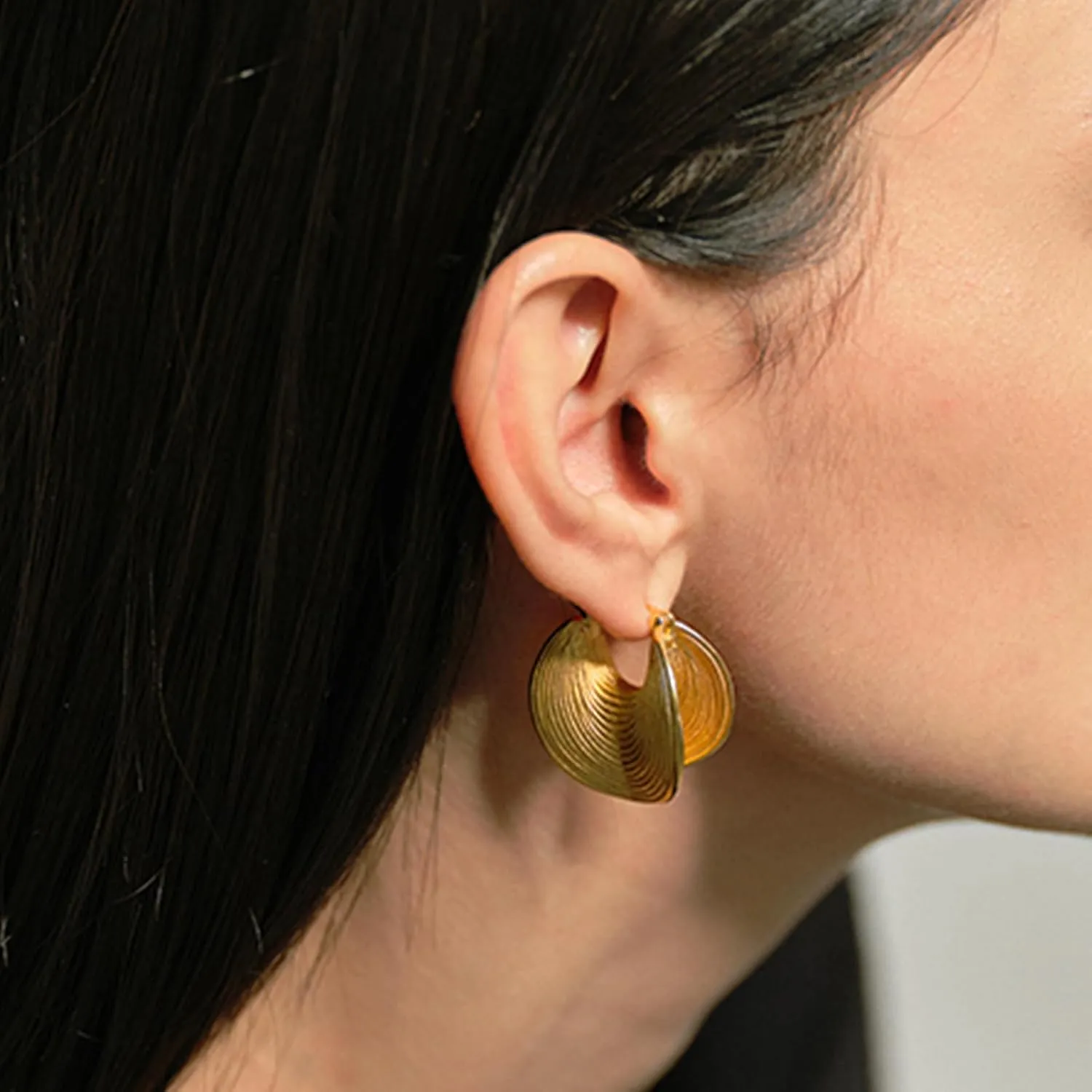 YUJIE Gold Hoop Earrings for Women Chunky Gold Plated Earring Statement Jewelry